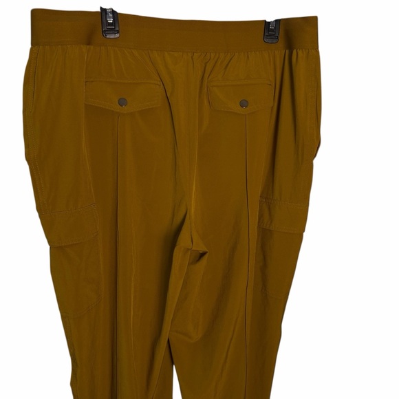 Athleta Vienna Cargo Pants Size 18 - Picture 4 of 10